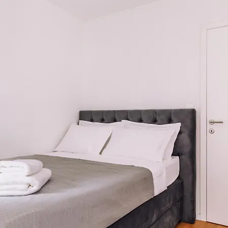Nina Luxury Apartment