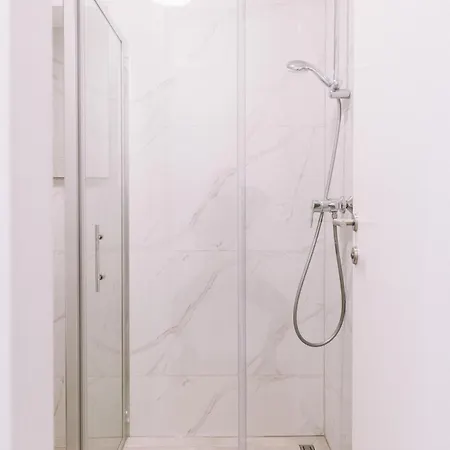 Nina Luxury アパート *